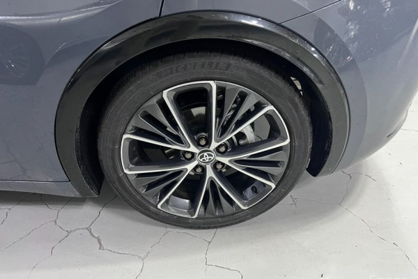 2025 Toyota Prius с пробегом 7 707 км