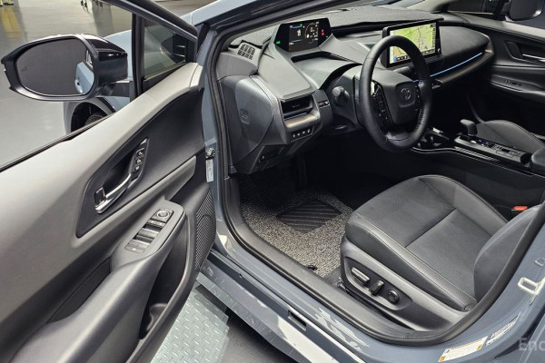 2025 Toyota Prius с пробегом 7 708 км