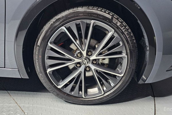 2025 Toyota Prius с пробегом 7 708 км