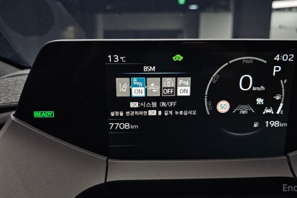 2025 Toyota Prius с пробегом 7 708 км