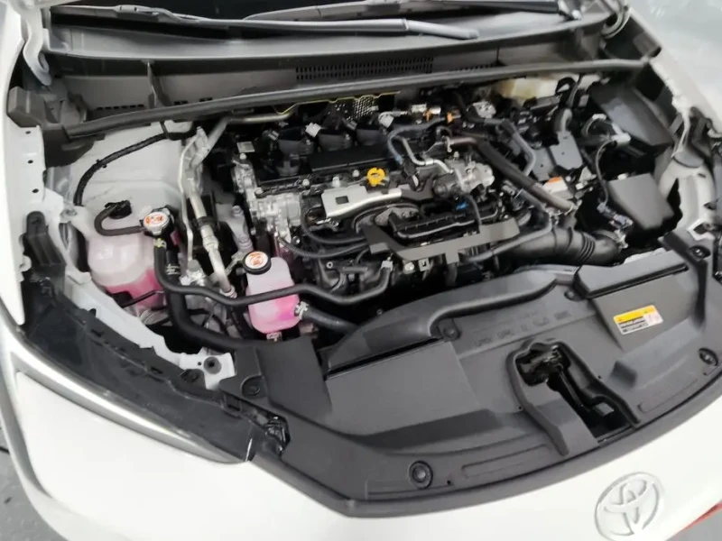 2024 Toyota Prius с пробегом 21 990 км