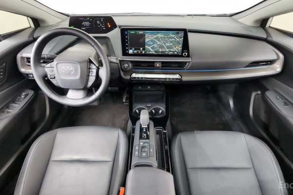 2024 Toyota Prius с пробегом 21 990 км