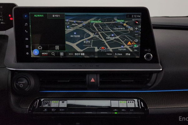 2024 Toyota Prius с пробегом 21 990 км