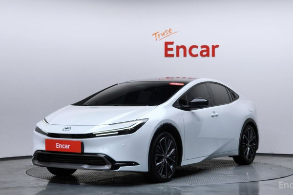 2024 Toyota Prius с пробегом 21 990 км