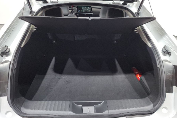 2024 Toyota Prius с пробегом 21 990 км