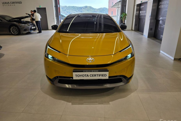 2024 Toyota Prius с пробегом 2 774 км