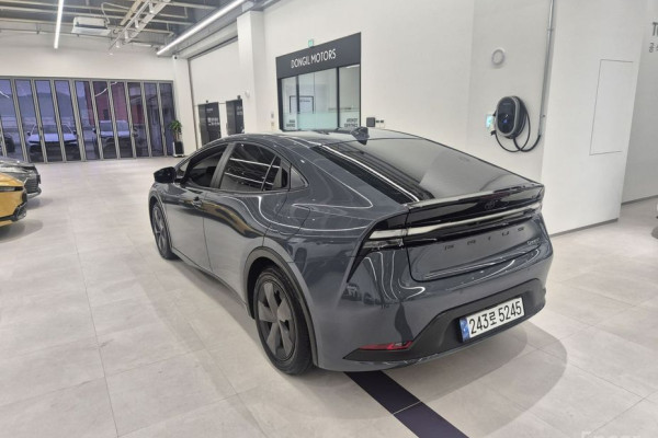 2024 Toyota Prius с пробегом 6 254 км