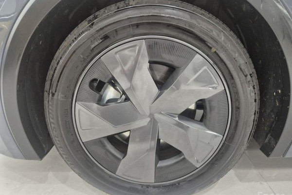 2024 Toyota Prius с пробегом 6 254 км