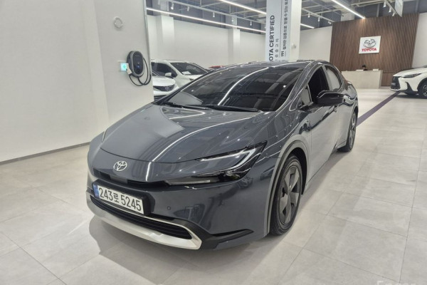 2024 Toyota Prius с пробегом 6 254 км