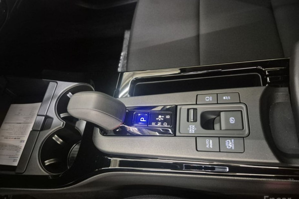 2024 Toyota Prius с пробегом 6 254 км