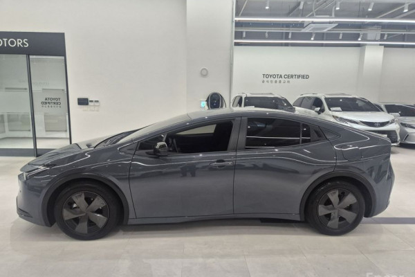 2024 Toyota Prius с пробегом 6 254 км