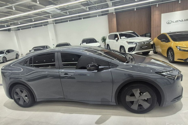 2024 Toyota Prius с пробегом 6 254 км
