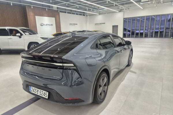 2024 Toyota Prius с пробегом 6 254 км