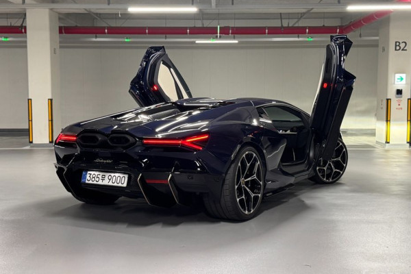 2025 Lamborghini Revuelto с пробегом 488 км