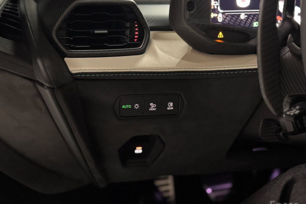 2025 Lamborghini Revuelto с пробегом 488 км