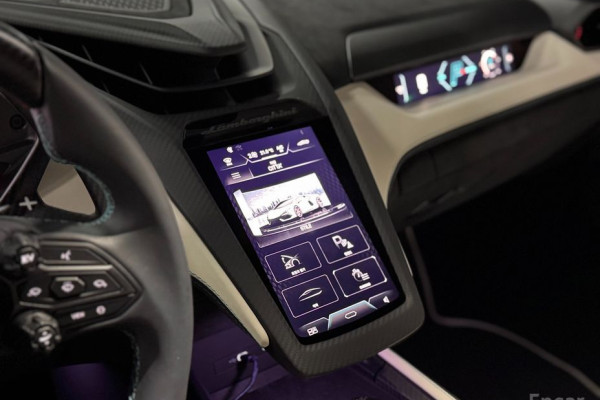 2025 Lamborghini Revuelto с пробегом 488 км