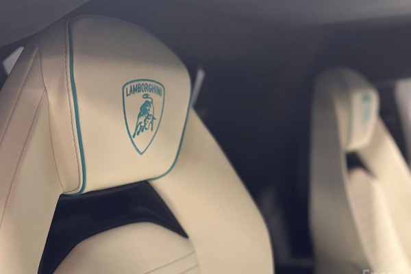 2025 Lamborghini Revuelto с пробегом 488 км