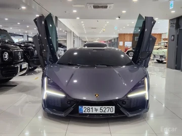 2025 Lamborghini Revuelto с пробегом 270 км