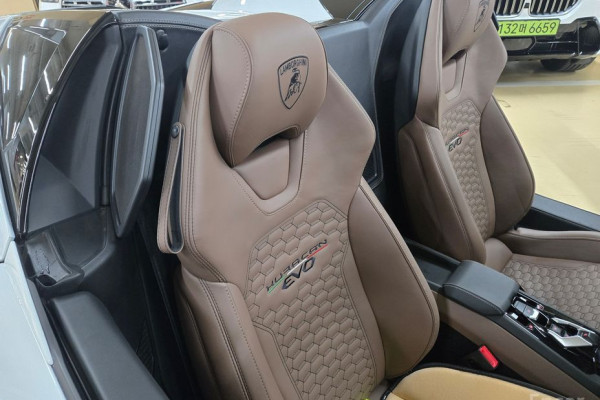 2022 Lamborghini Huracán с пробегом 9 052 км