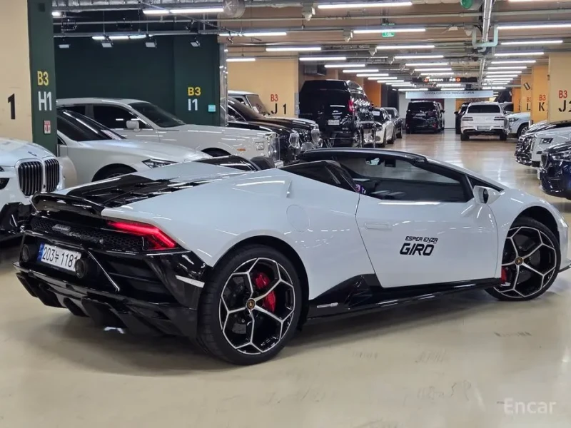 2022 Lamborghini Huracán с пробегом 9 052 км