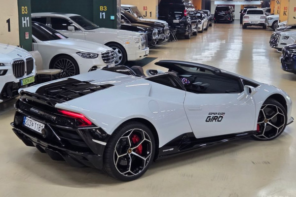 2022 Lamborghini Huracán с пробегом 9 052 км