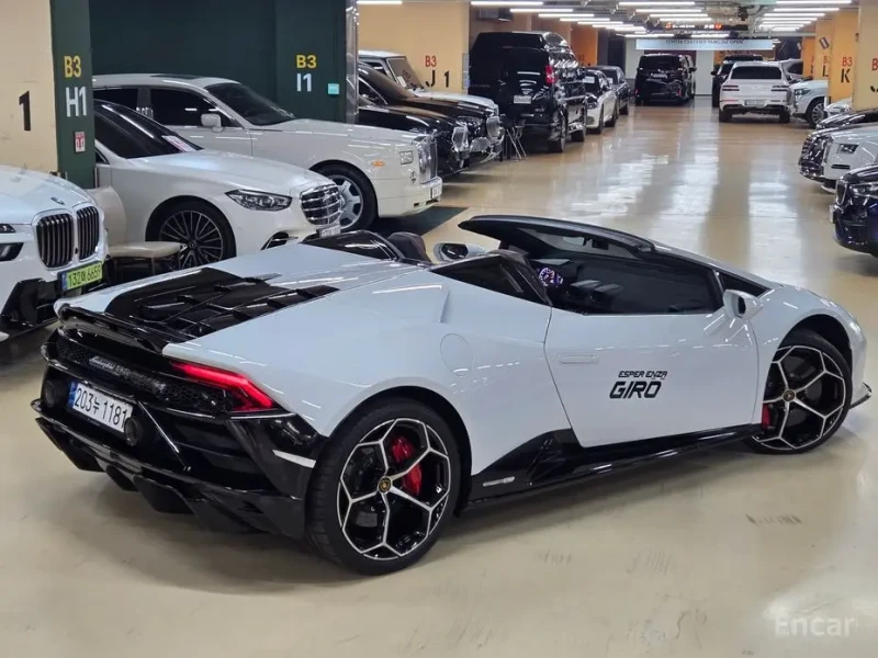 2022 Lamborghini Huracán с пробегом 9 052 км