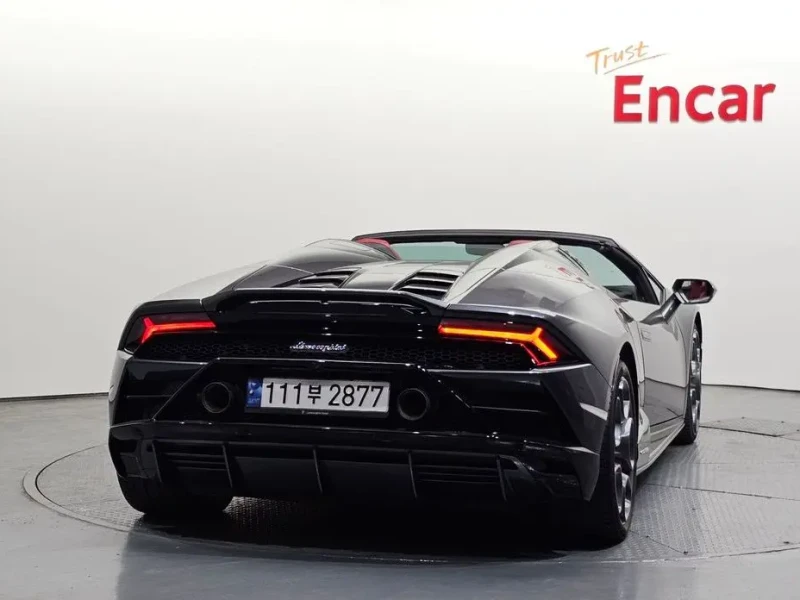 2023 Lamborghini Huracán с пробегом 25 742 км