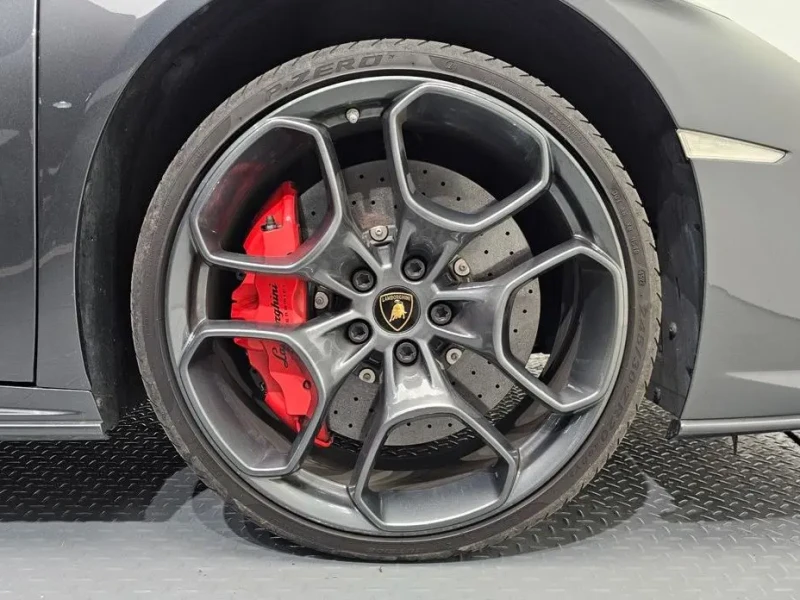 2023 Lamborghini Huracán с пробегом 25 742 км