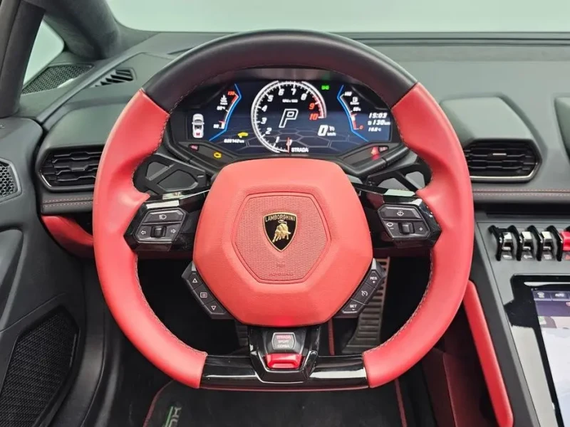 2023 Lamborghini Huracán с пробегом 25 742 км