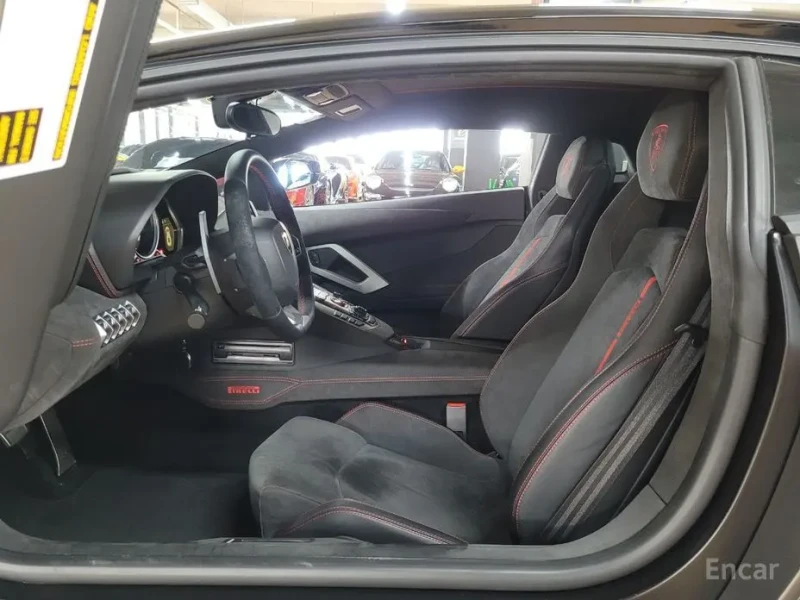 2016 Lamborghini Aventador с пробегом 1 800 км