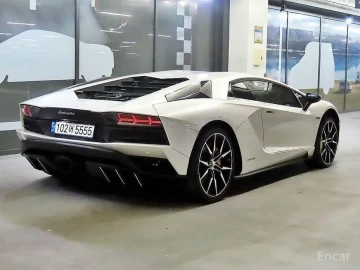 2018 Lamborghini Aventador с пробегом 10 052 км