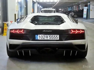 2018 Lamborghini Aventador с пробегом 10 052 км
