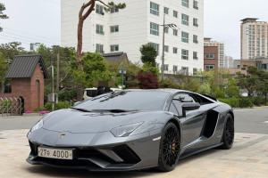 Lamborghini Aventador