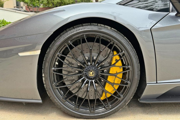 2018 Lamborghini Aventador с пробегом 2 900 км