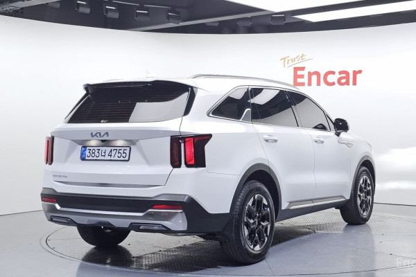 2025 Kia Sorento с пробегом 4 412 км