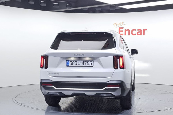 2025 Kia Sorento с пробегом 4 412 км
