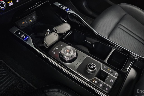 2025 Kia Sorento с пробегом 4 412 км