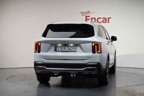 2023 Kia Sorento с пробегом 17 138 км