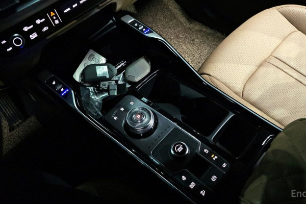 2023 Kia Sorento с пробегом 15 872 км