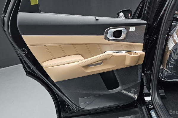 2025 Kia Sorento с пробегом 26 км