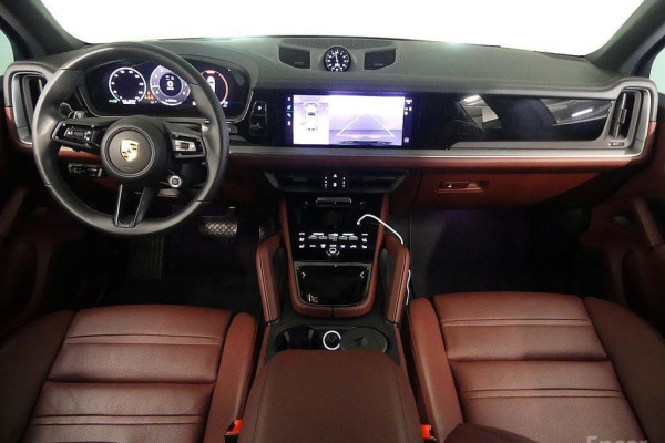 2024 Porsche Cayenne с пробегом 48 000 км