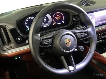2024 Porsche Cayenne с пробегом 48 000 км