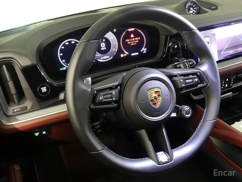 2024 Porsche Cayenne с пробегом 48 000 км