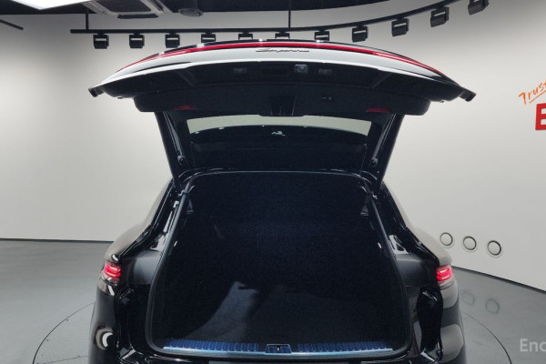 2024 Porsche Cayenne с пробегом 17 622 км