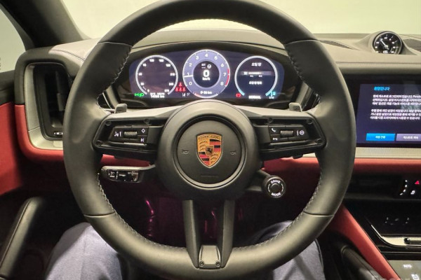 2025 Porsche Cayenne с пробегом 14 070 км