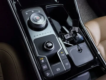 2024 Kia Sorento с пробегом 58 319 км