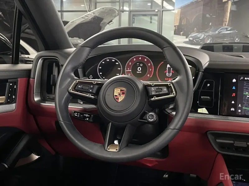 2025 Porsche Cayenne с пробегом 9 146 км