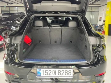 2025 Porsche Cayenne с пробегом 9 146 км