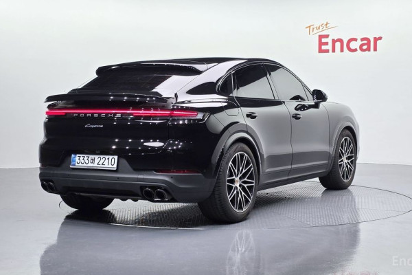 2025 Porsche Cayenne с пробегом 2 342 км