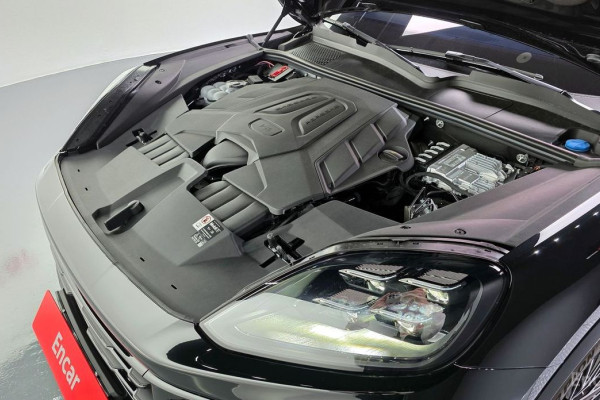 2025 Porsche Cayenne с пробегом 2 342 км